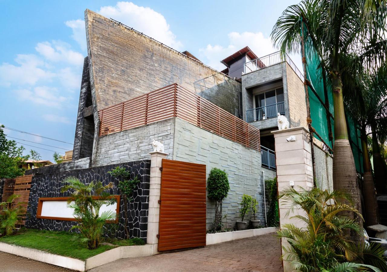 Saffronstays Urja: Luxe Lonavala Villa with Dual Pools & Private Spa Exterior photo